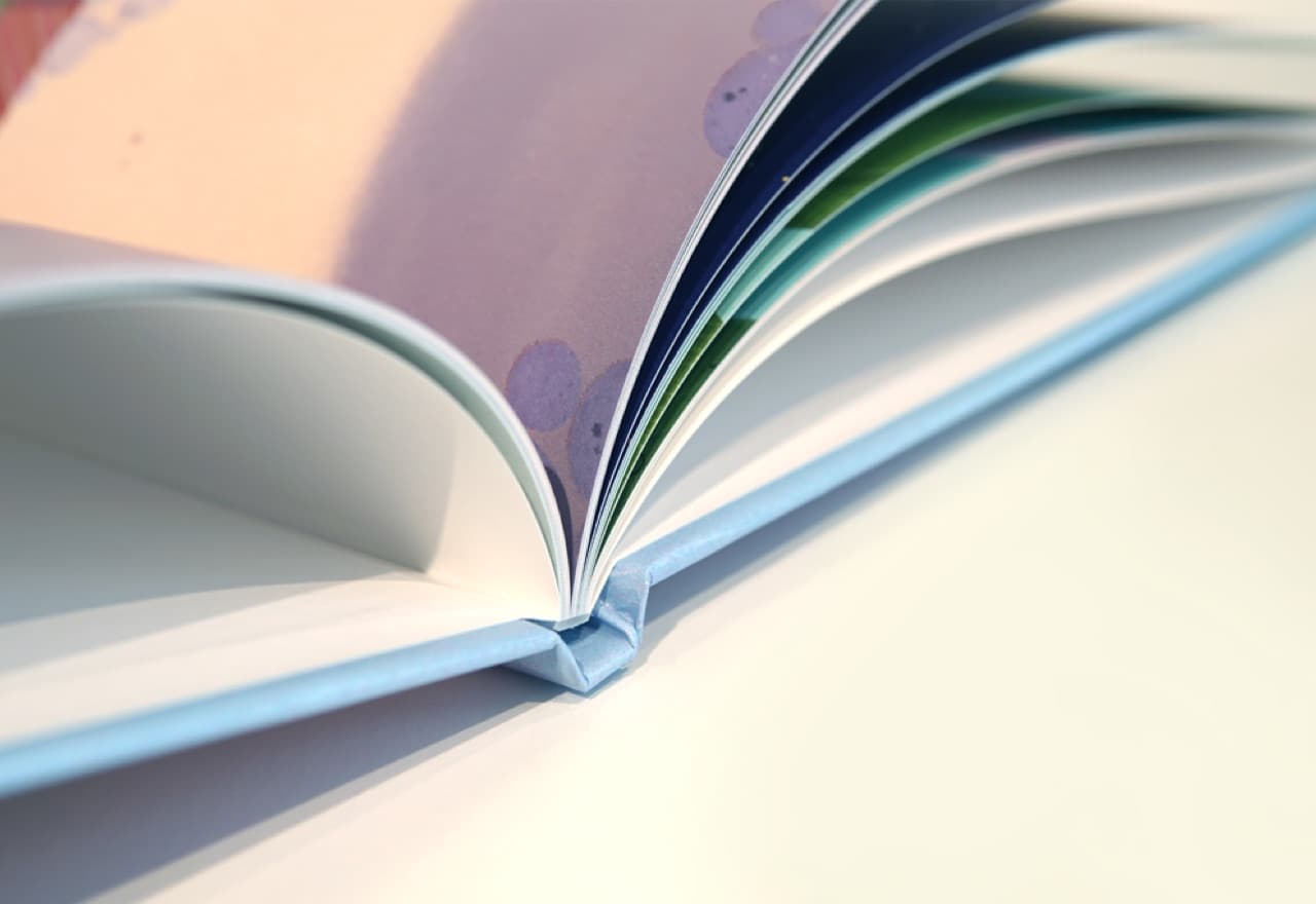 튼튼한 하드커버 사양